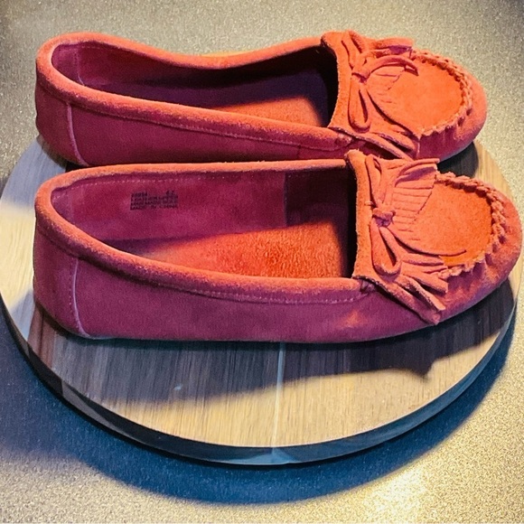 Anthropologie Minnetonka leather Moccasins sz 6.5 beautiful orange color EUC - Picture 3 of 6